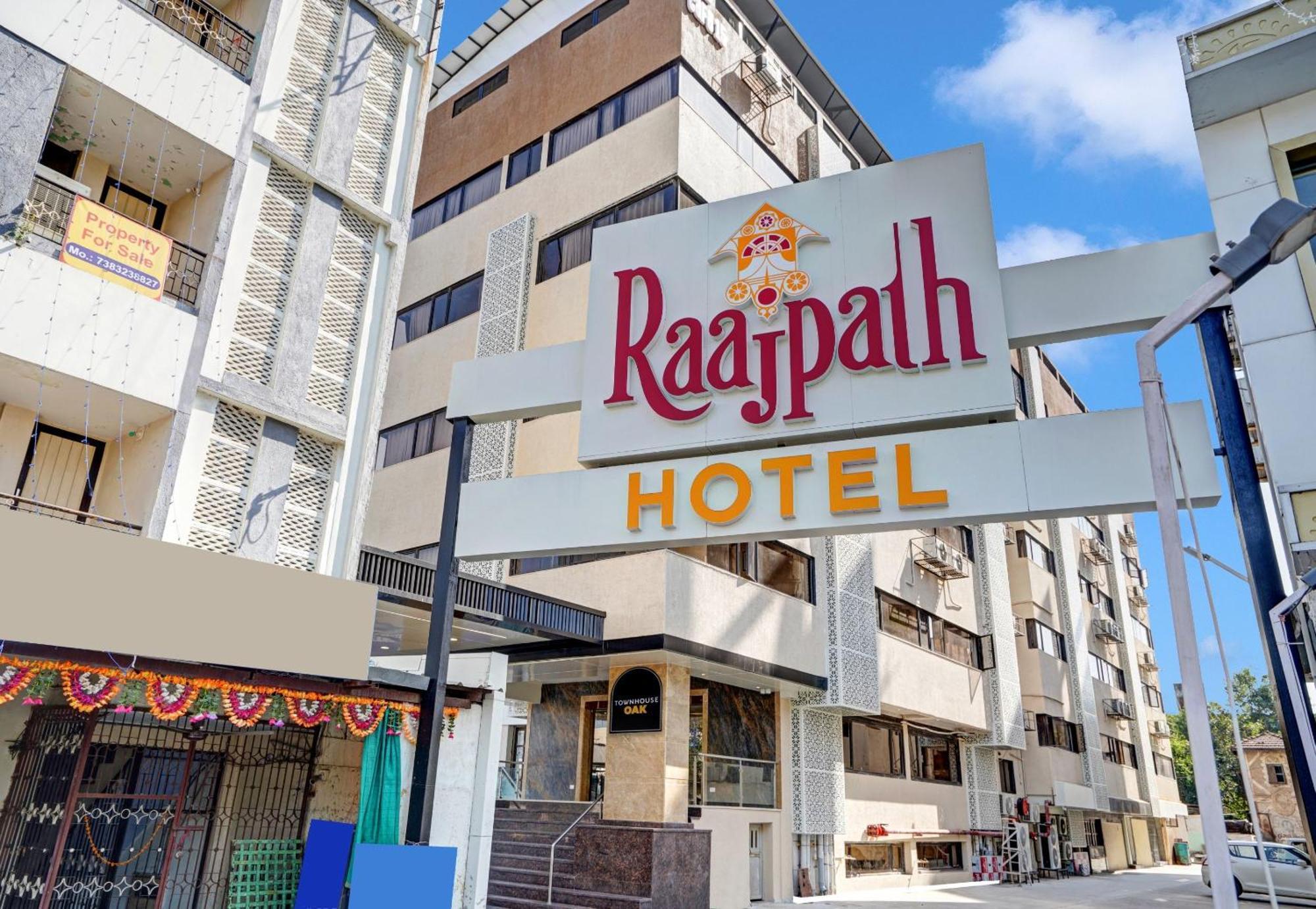 Clubhouse Hotel Raajpath Βαντοντάρα Εξωτερικό φωτογραφία