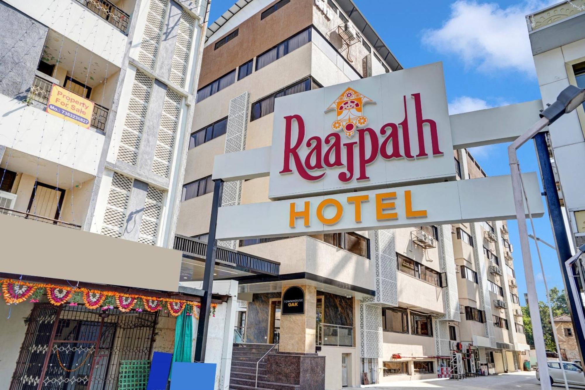 Clubhouse Hotel Raajpath Βαντοντάρα Εξωτερικό φωτογραφία