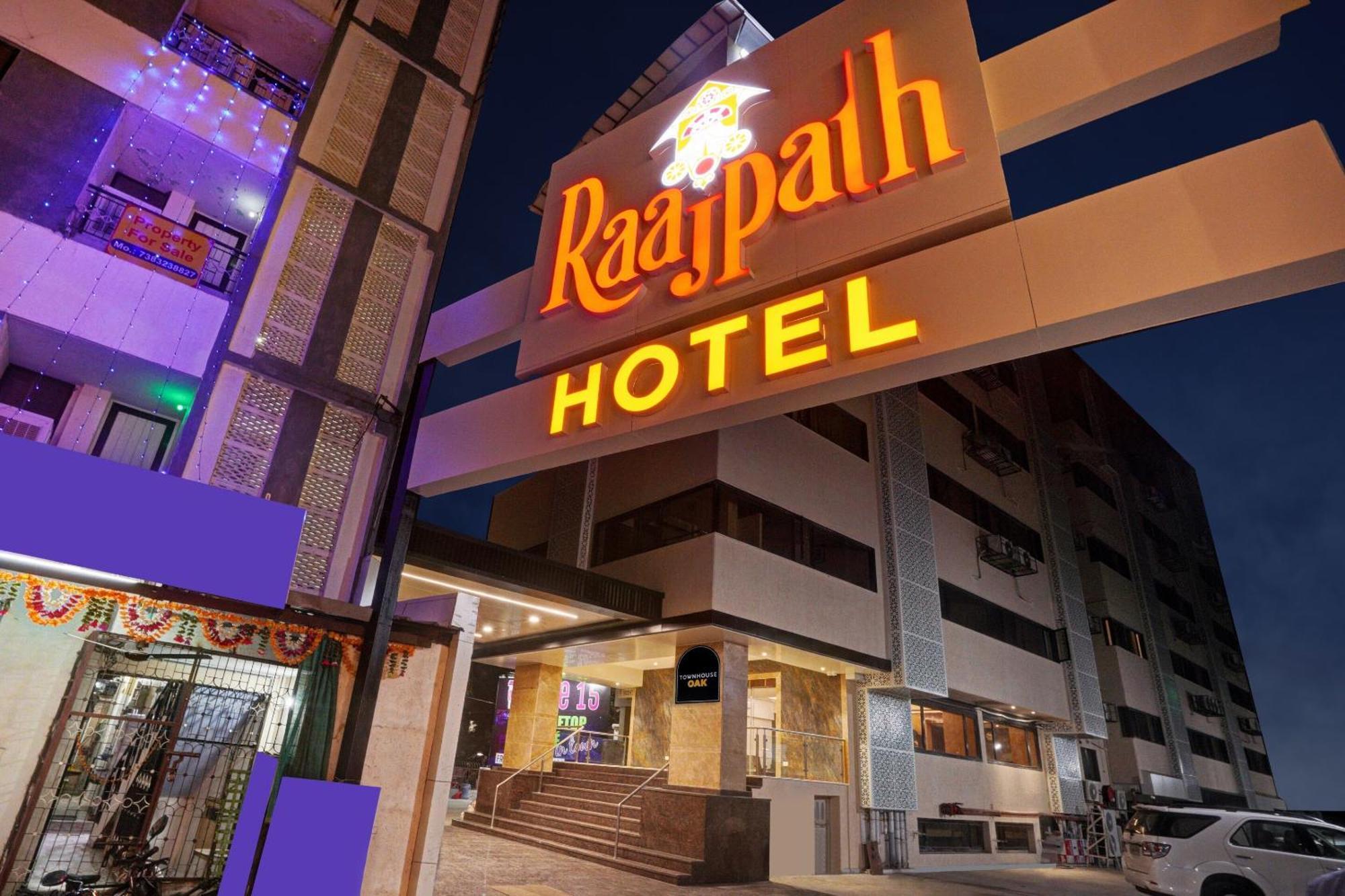 Clubhouse Hotel Raajpath Βαντοντάρα Εξωτερικό φωτογραφία