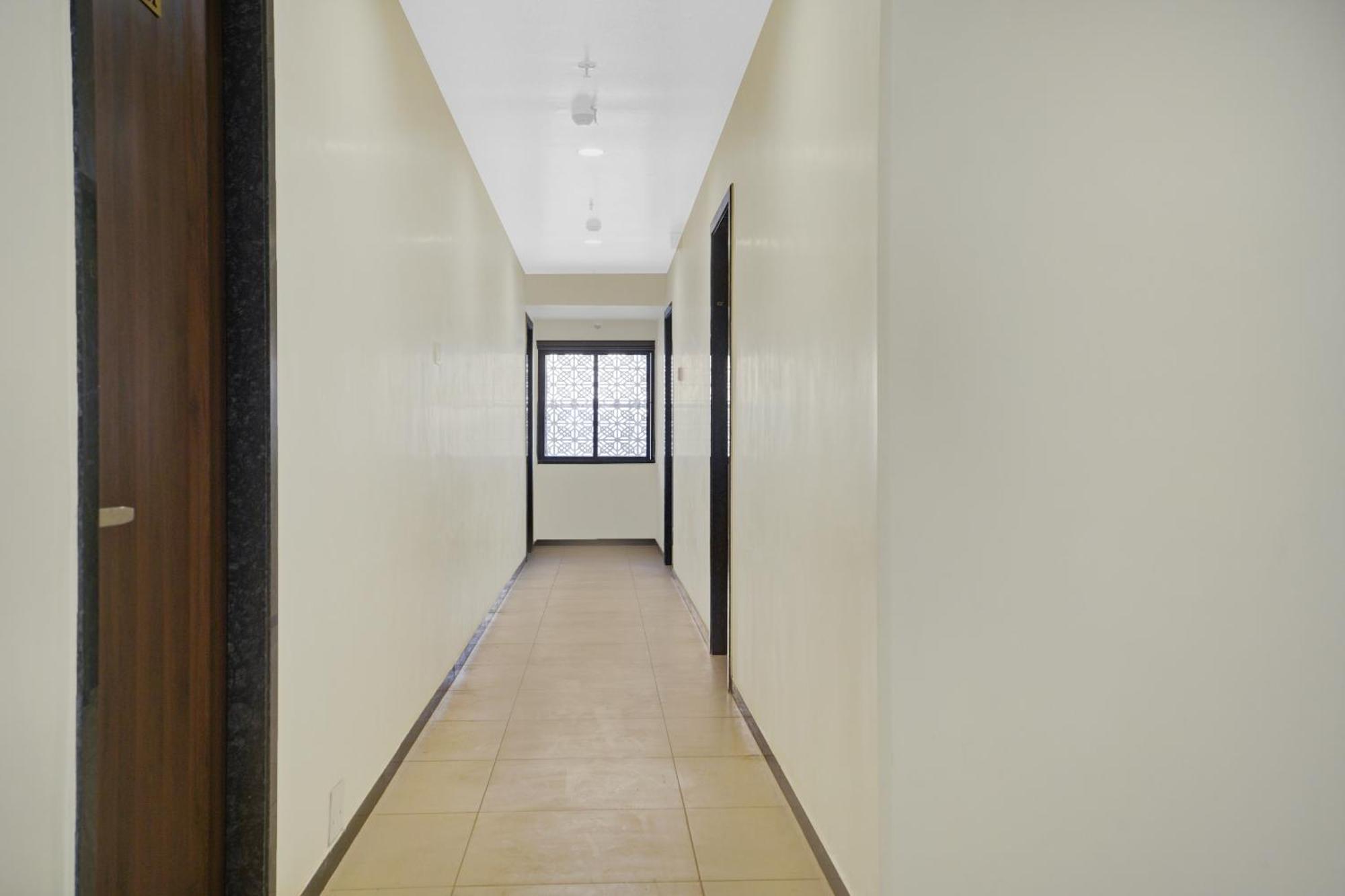 Clubhouse Hotel Raajpath Βαντοντάρα Εξωτερικό φωτογραφία